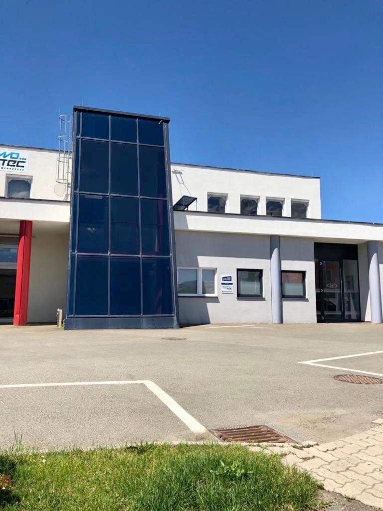 Kobra Room Fuer 4 Personen Spielberg Bei Knittelfeld Extérieur photo